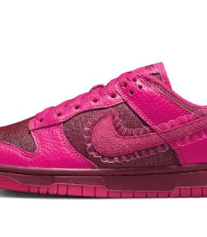 dunk low valentines day 2022